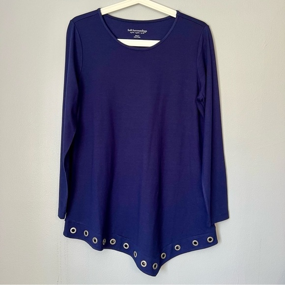 Soft Surroundings Missy S Navy Grommet Asymmetrical Metal Eyelets Hem Tunic Top - Picture 1 of 7